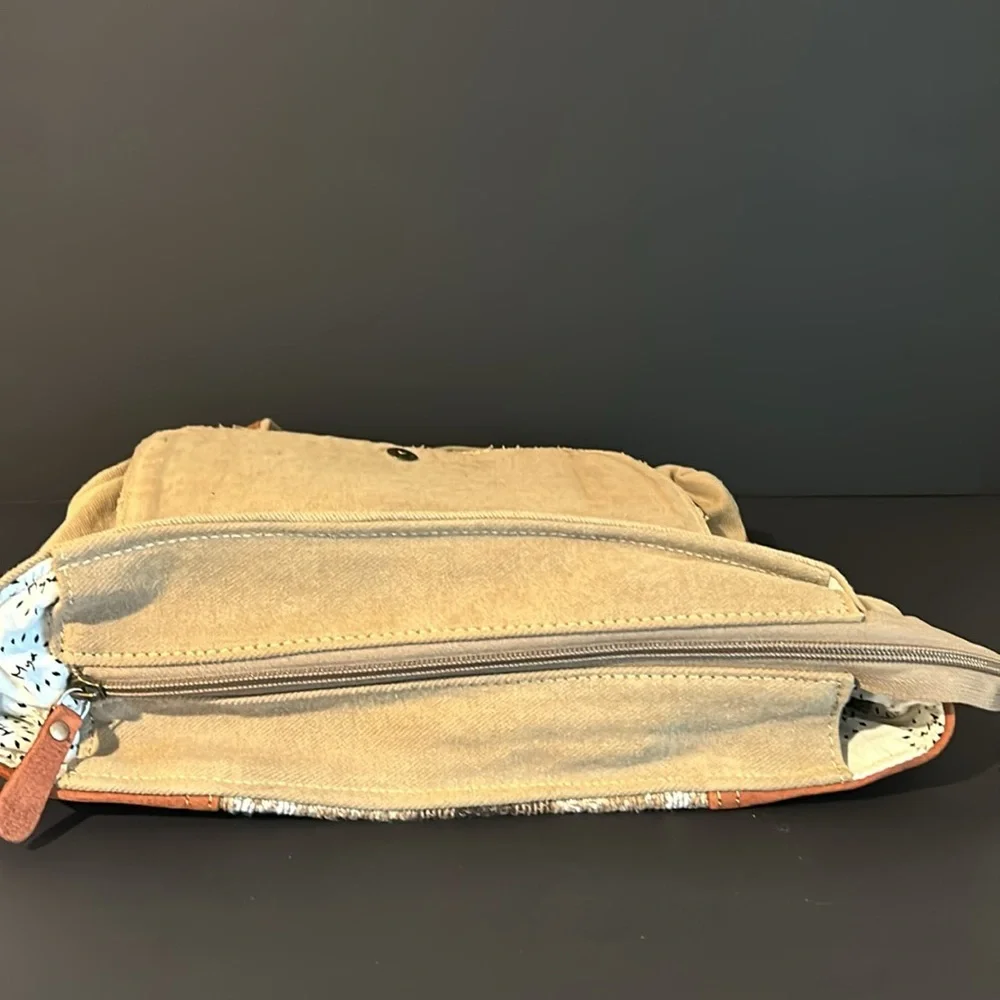 Myra Camilla Concealed Backpack - Picture 8 of 8